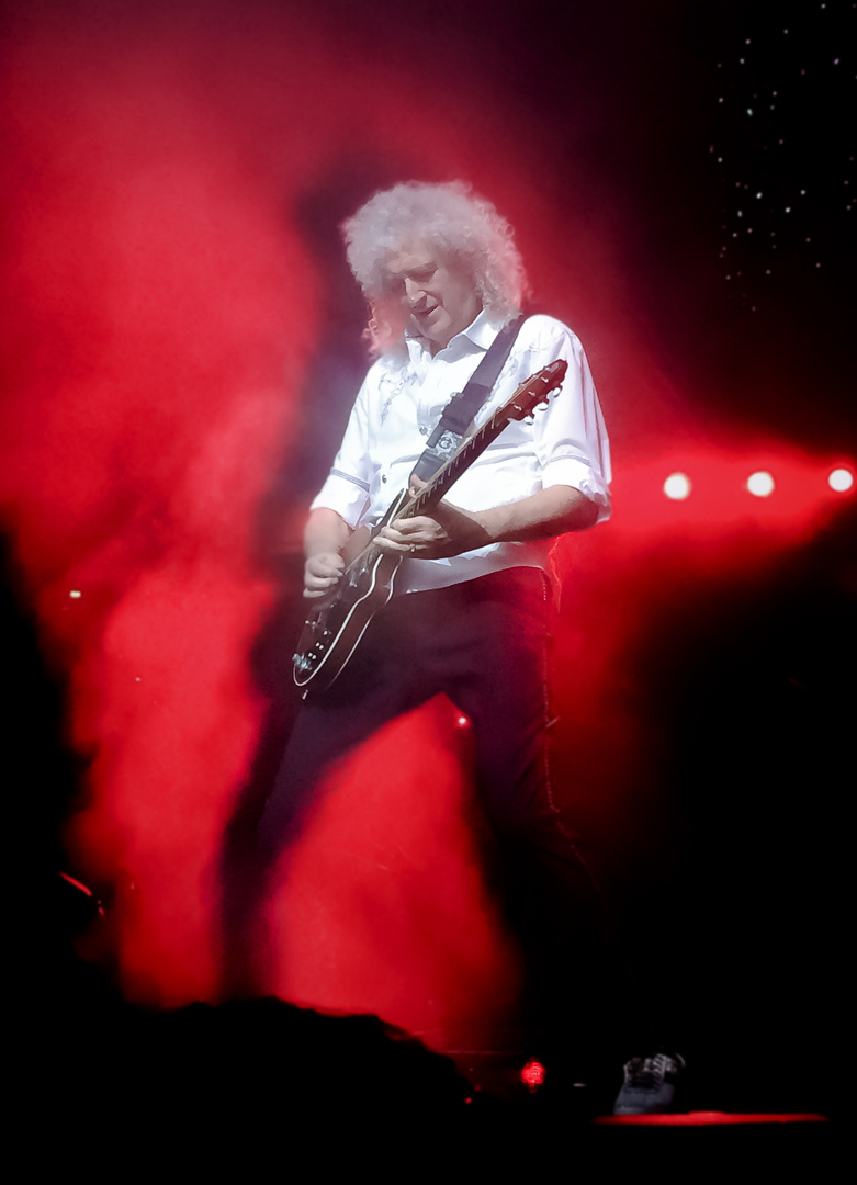 Return of the champions - Brian May von Queen in München