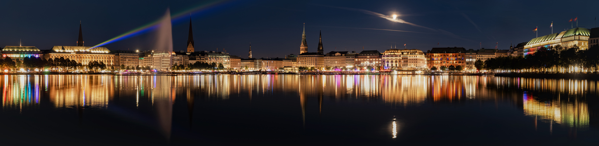 reupload / Alster im Lichtermeer zum CSD