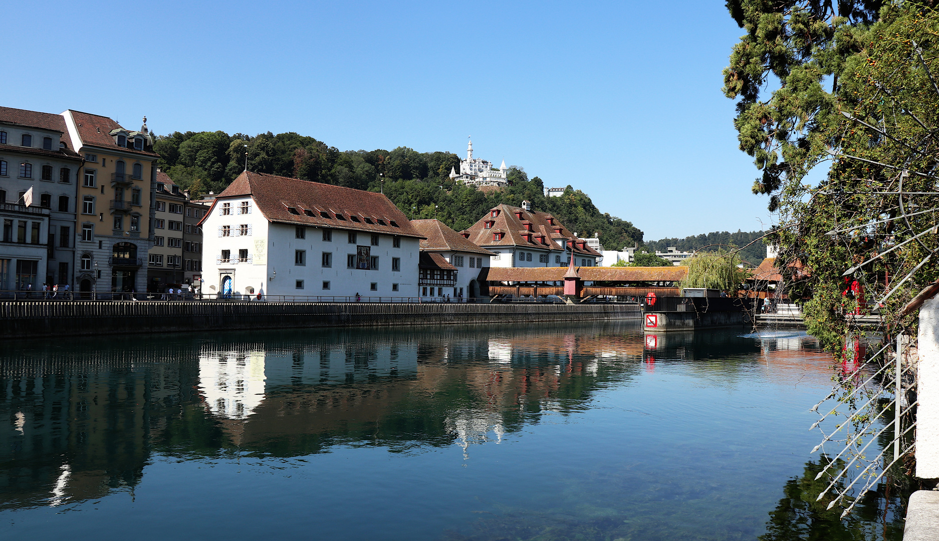 Reuss Stauwehr Luzern 3