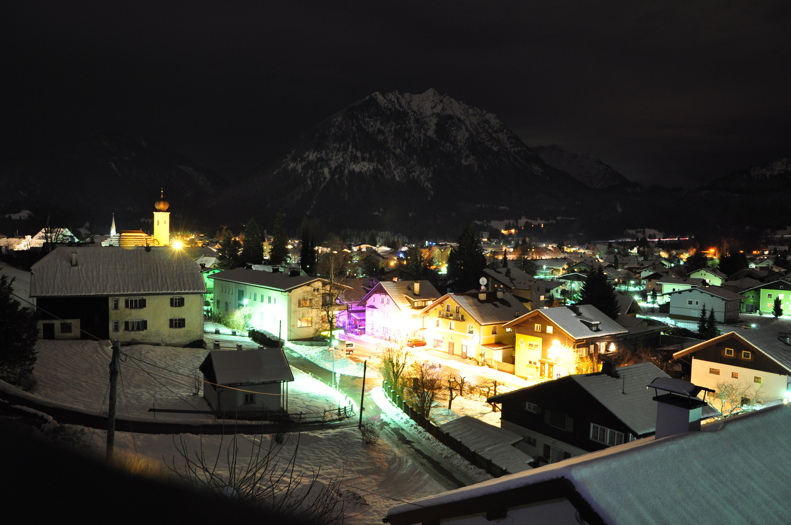 Reutte bei Nacht