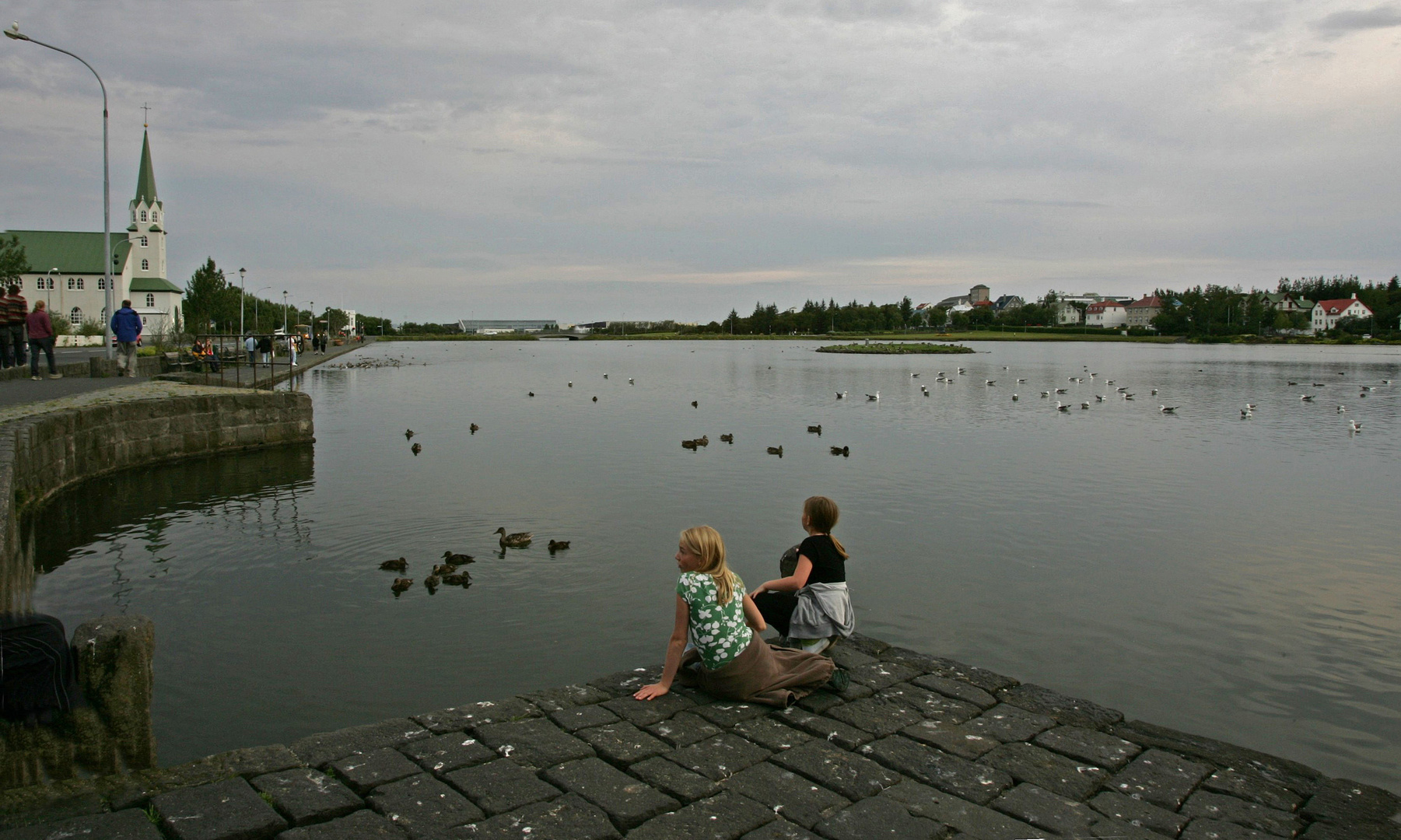 * Reykjavik innen *