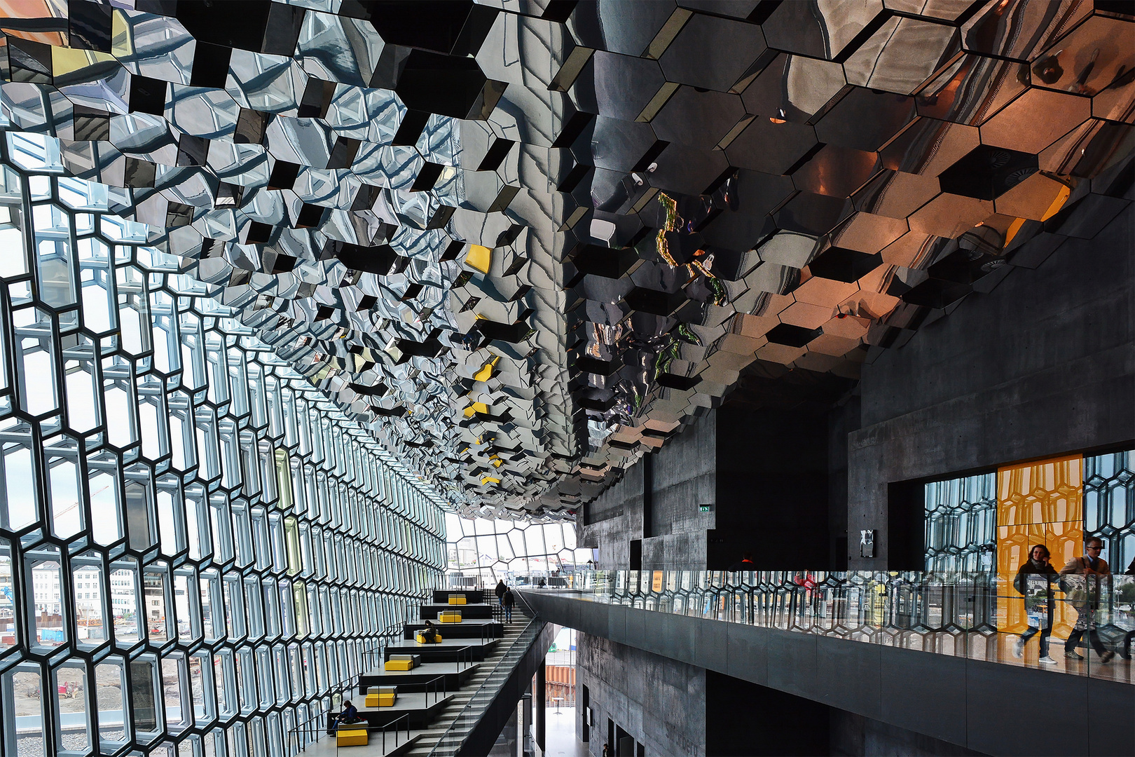 Reykjavik_Harpa-Center