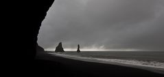 [ … Reynisdrangar  ]