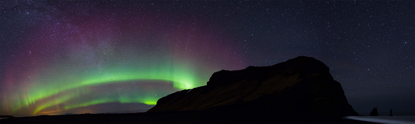 Reynisdrangar - Aurora