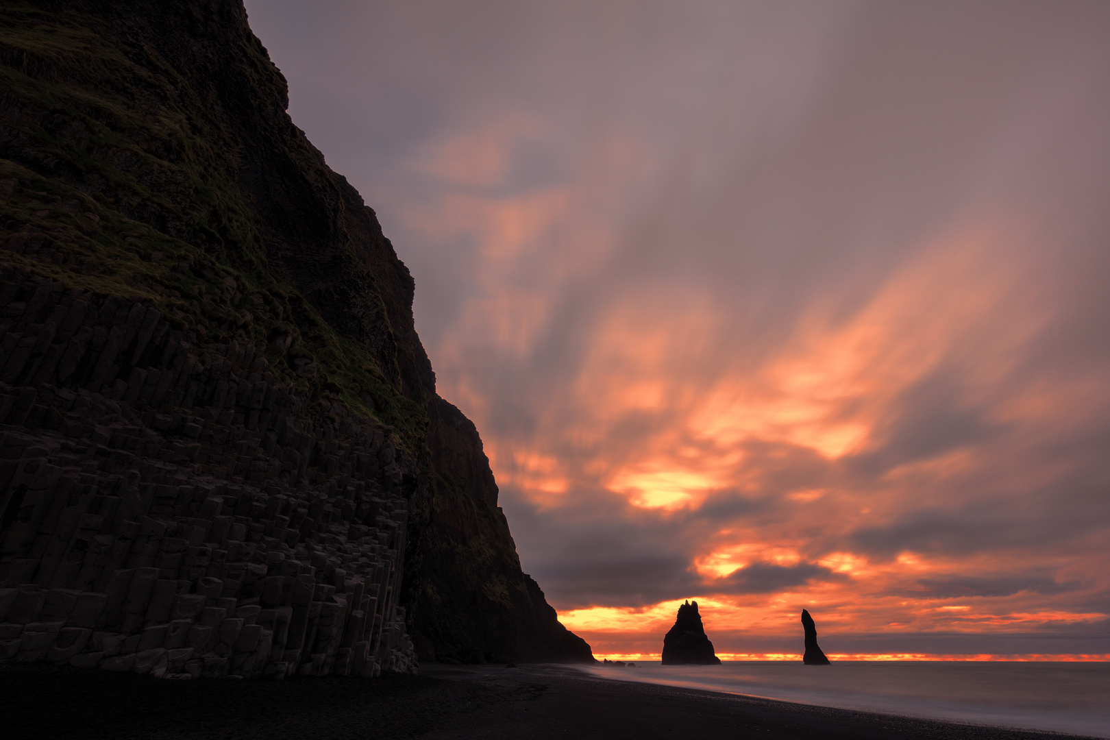 [reynisdrangar...]