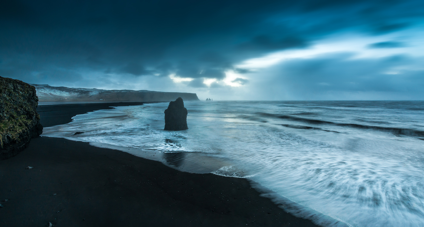 [ reynisfjara ]