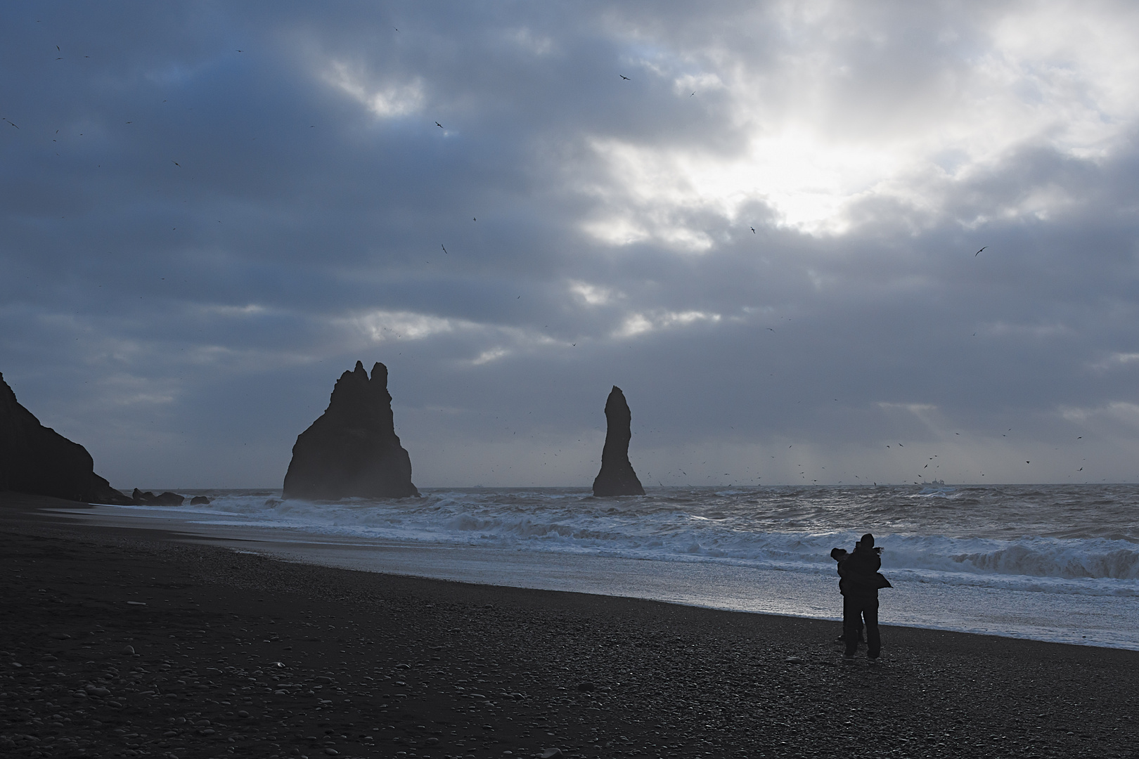 Reynisfjara (schwarzer Strand bei Vík)