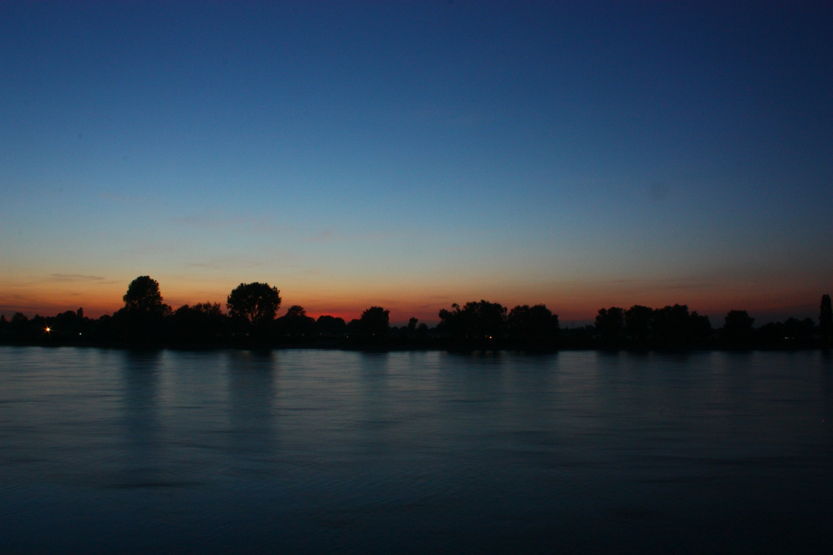 Rhein bei Düsseldorf