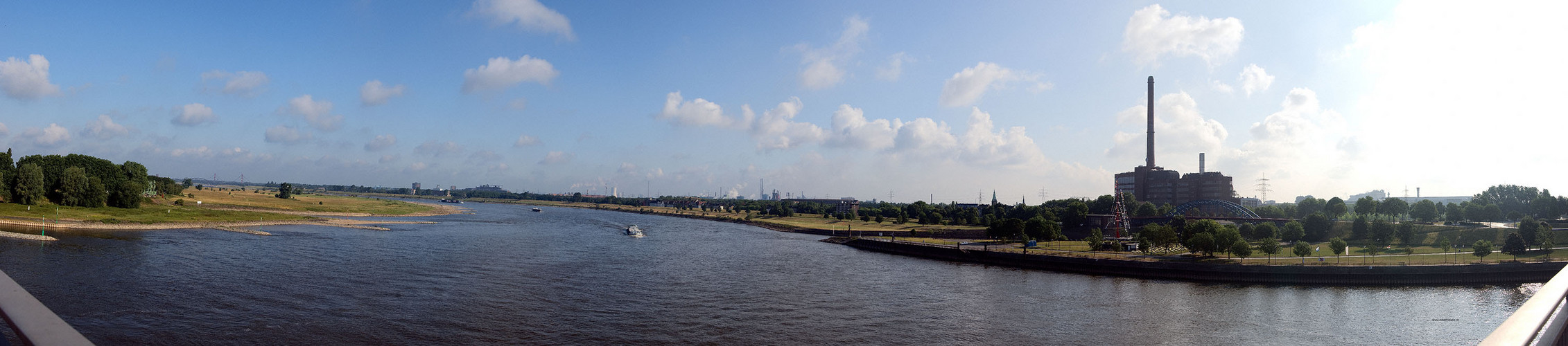 Rhein bei Duisburg