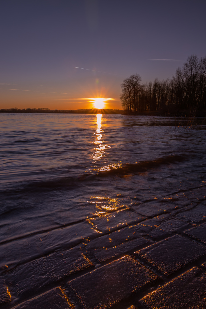 Rhein bei Flüren 