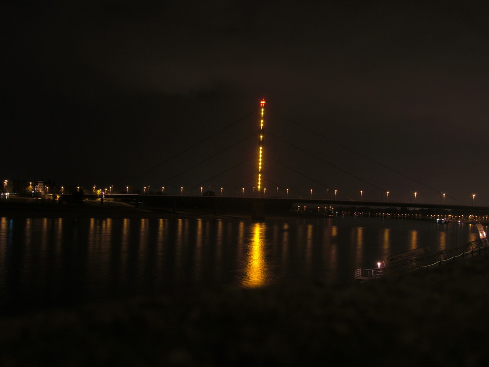 Rhein bei Nacht