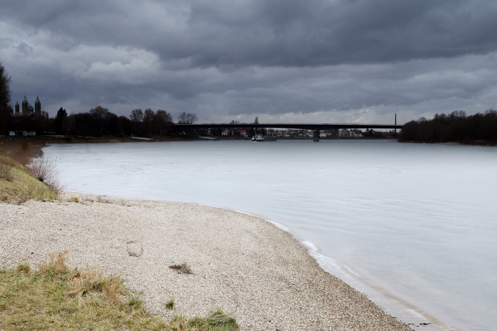 Rhein bei Speyer