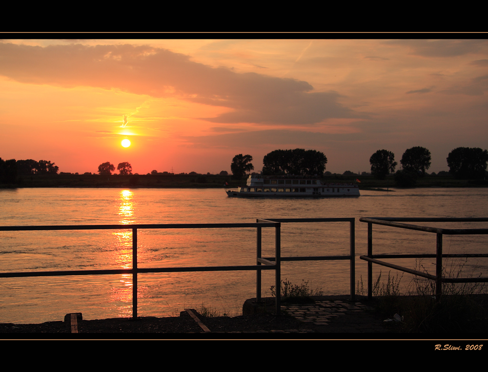 Rhein, Duisburg - Schwelgern