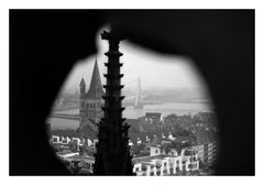 Rhein, Groß St Martin und die Severinsbrücke...