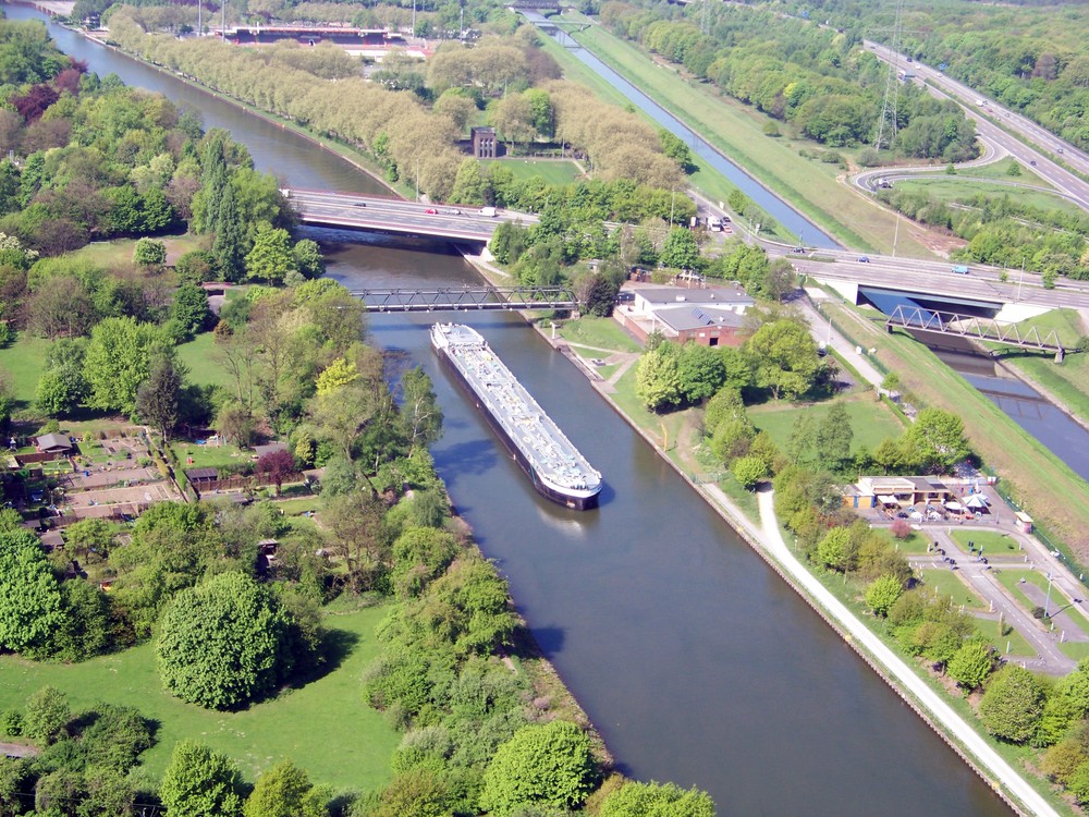 Rhein-Herne Kanal aus 110m Höhe