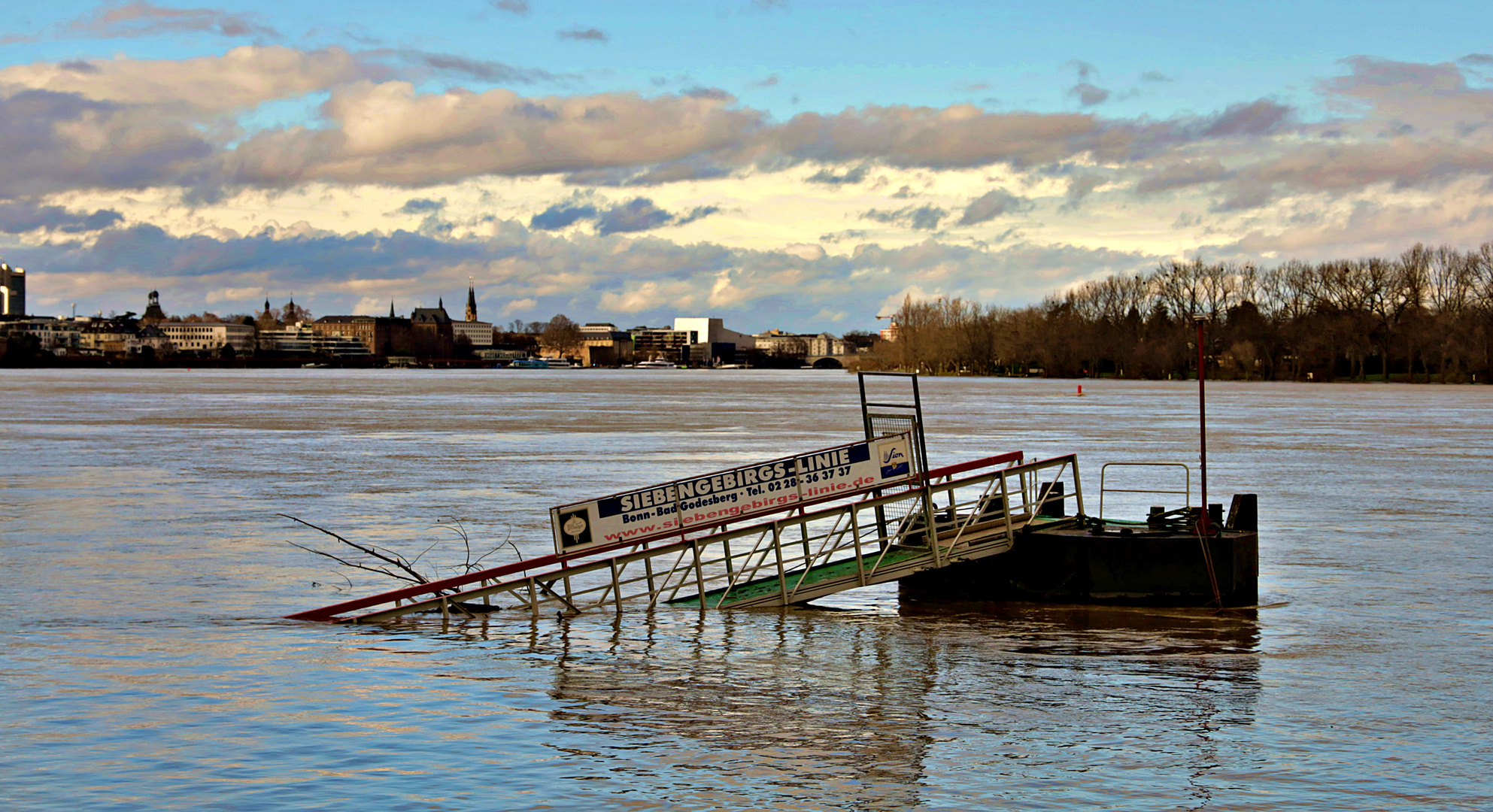 Rhein Hochwasser in Bonn