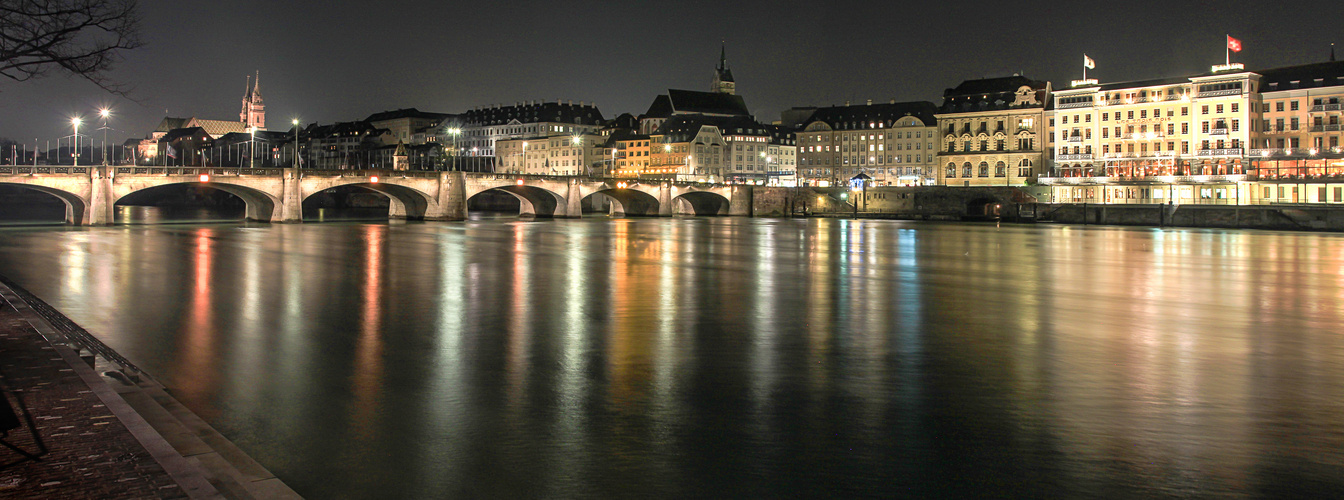 Rhein in Basel