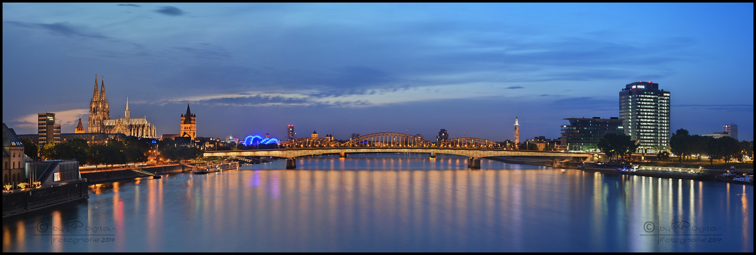 Rhein in blau