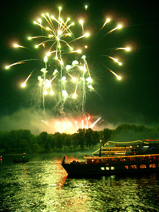 Rhein in Flammen