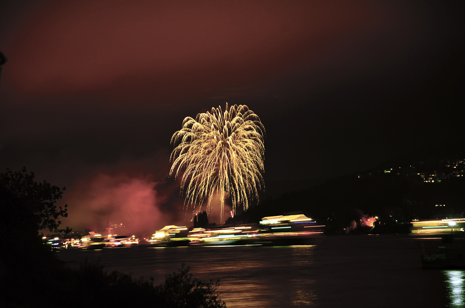 Rhein in Flammen