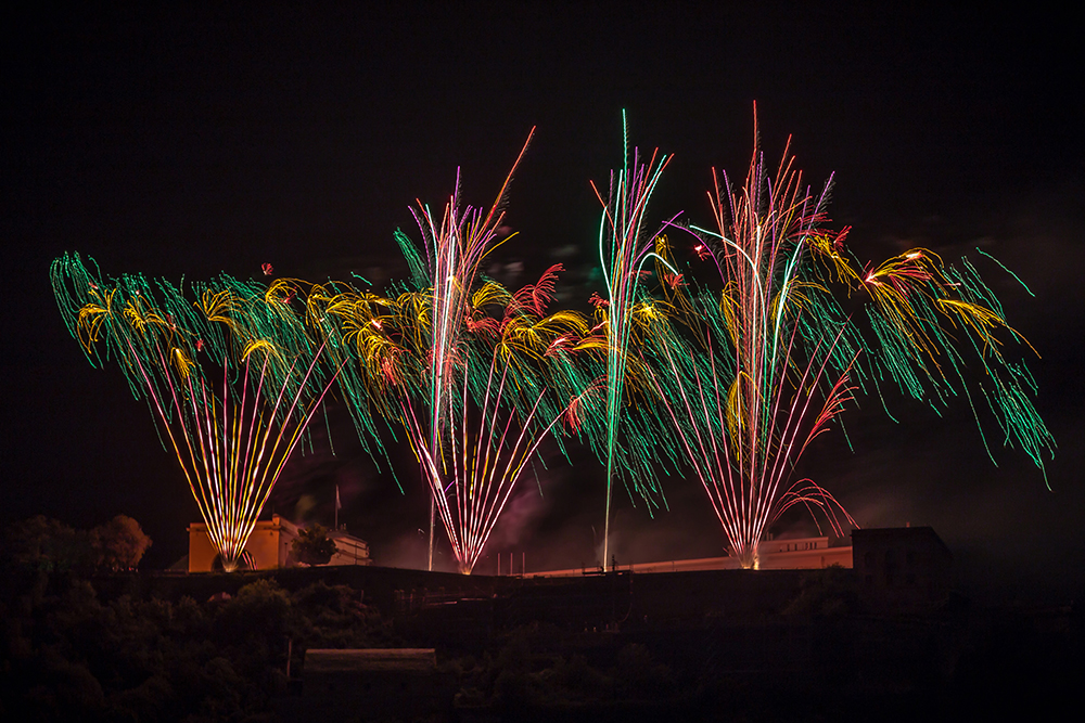 Rhein in Flammen 2015 - Feuerwerk von der Festung Ehrenbreitstein (1)