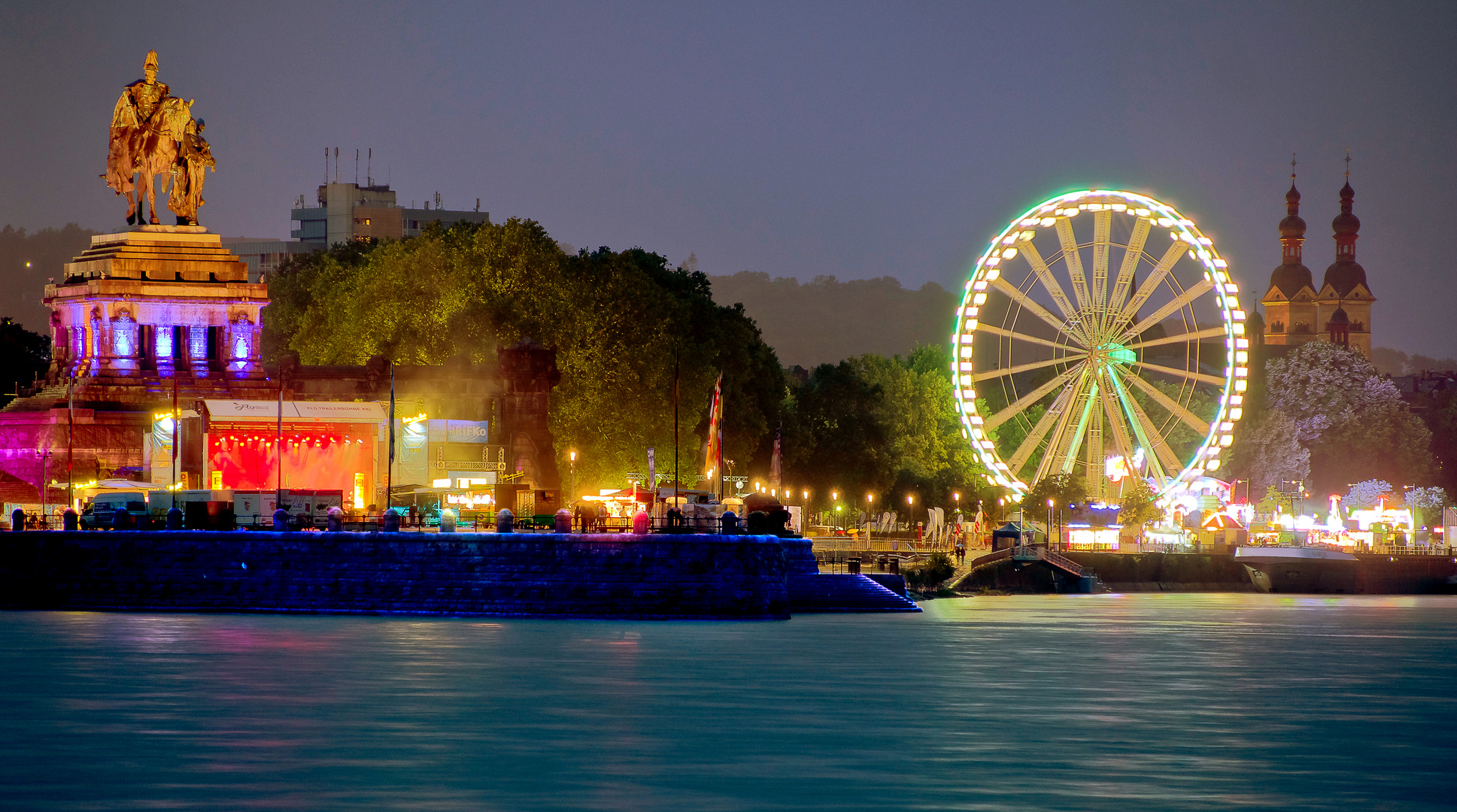 Rhein in Flammen 2019, Partymeile an der Moselmündung