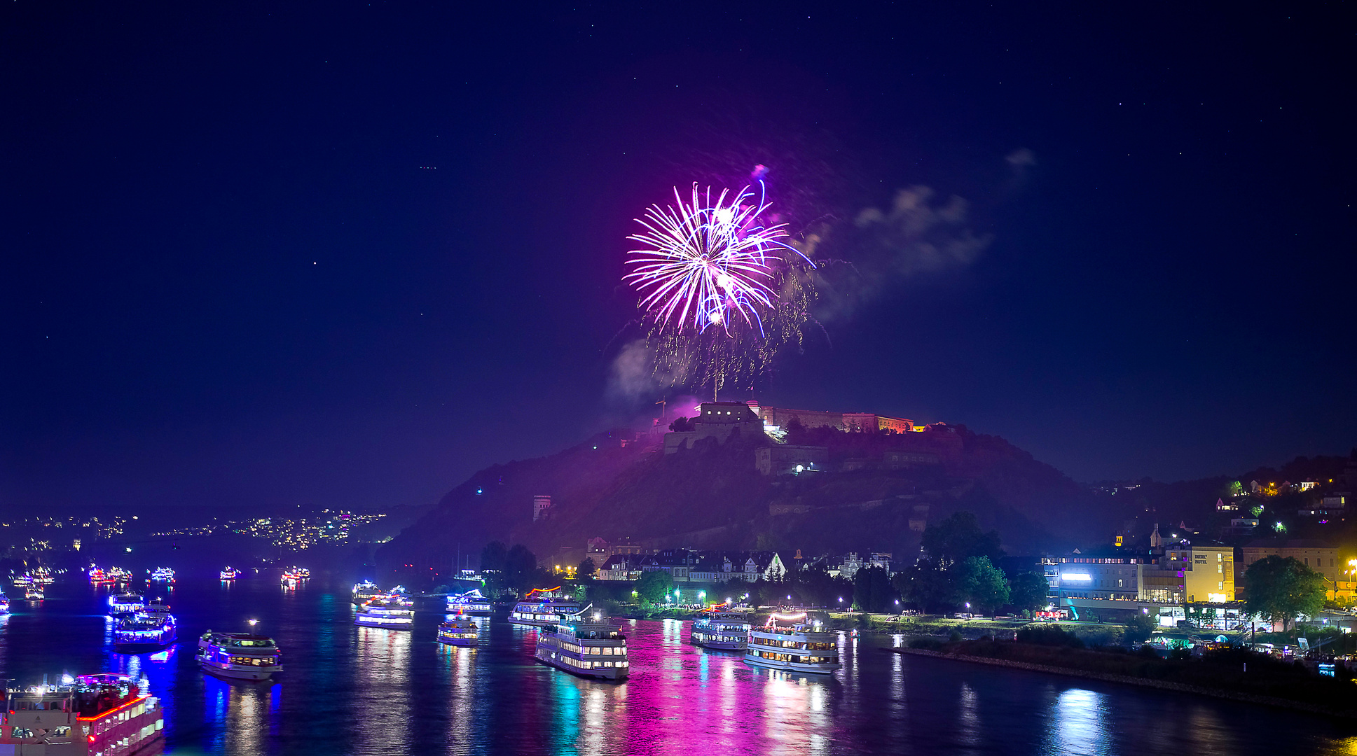 Rhein in Flammen 2019, Rot