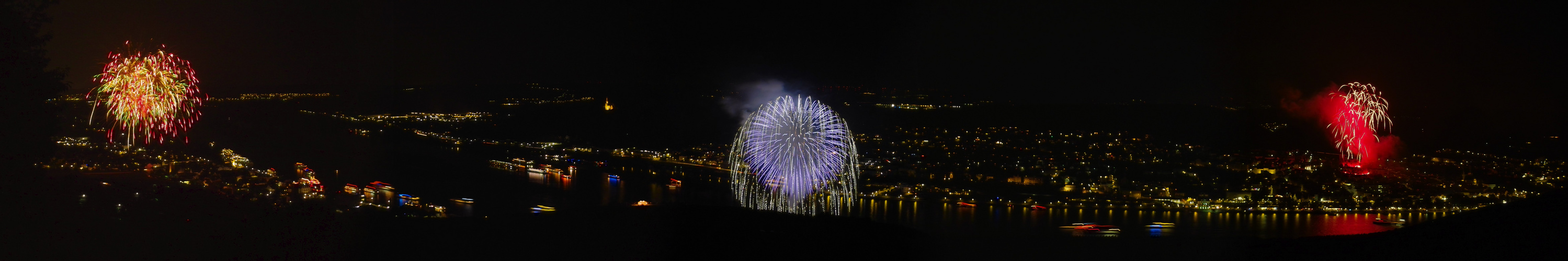 Rhein in Flammen.