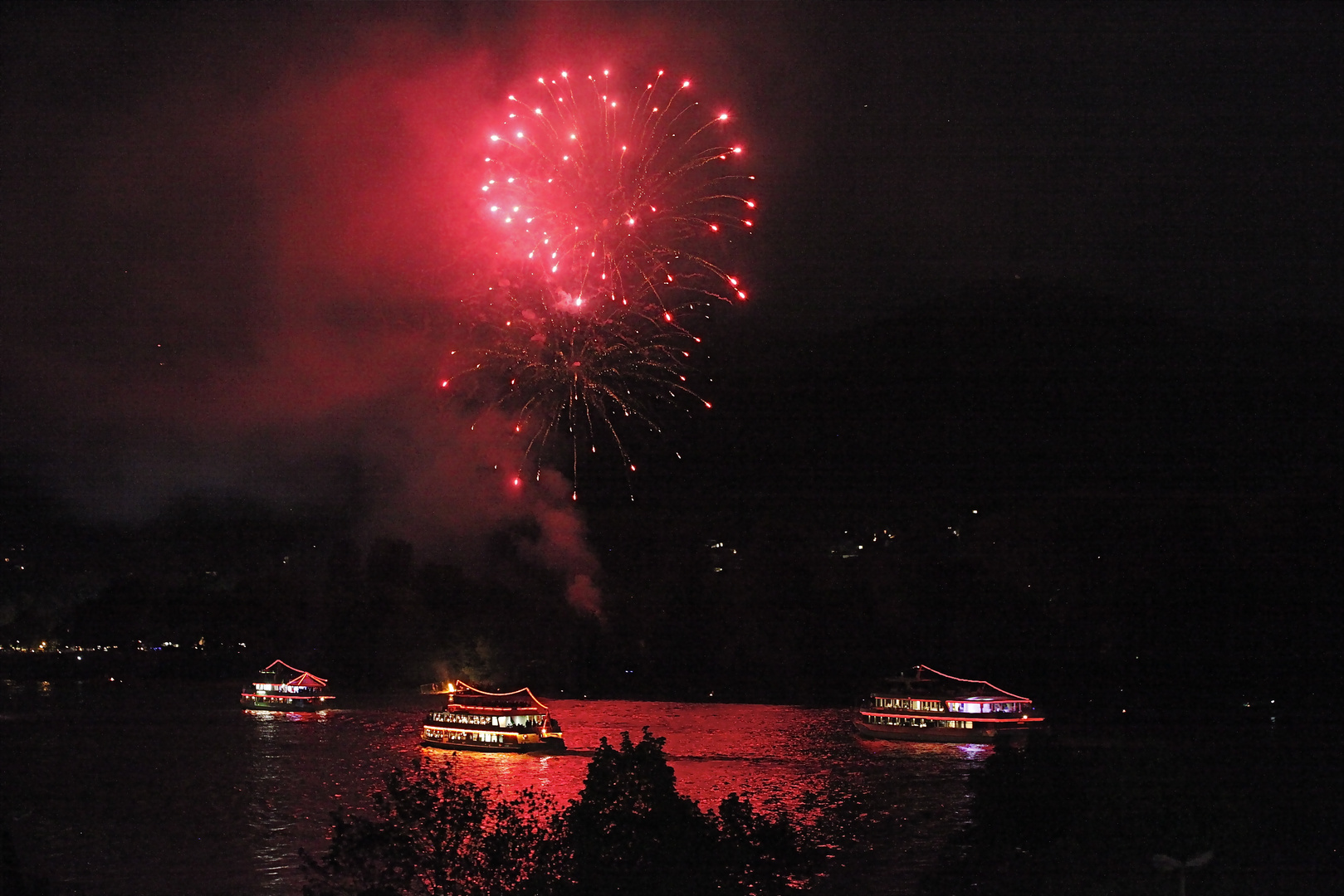 Rhein in Flammen am Siebengebirge