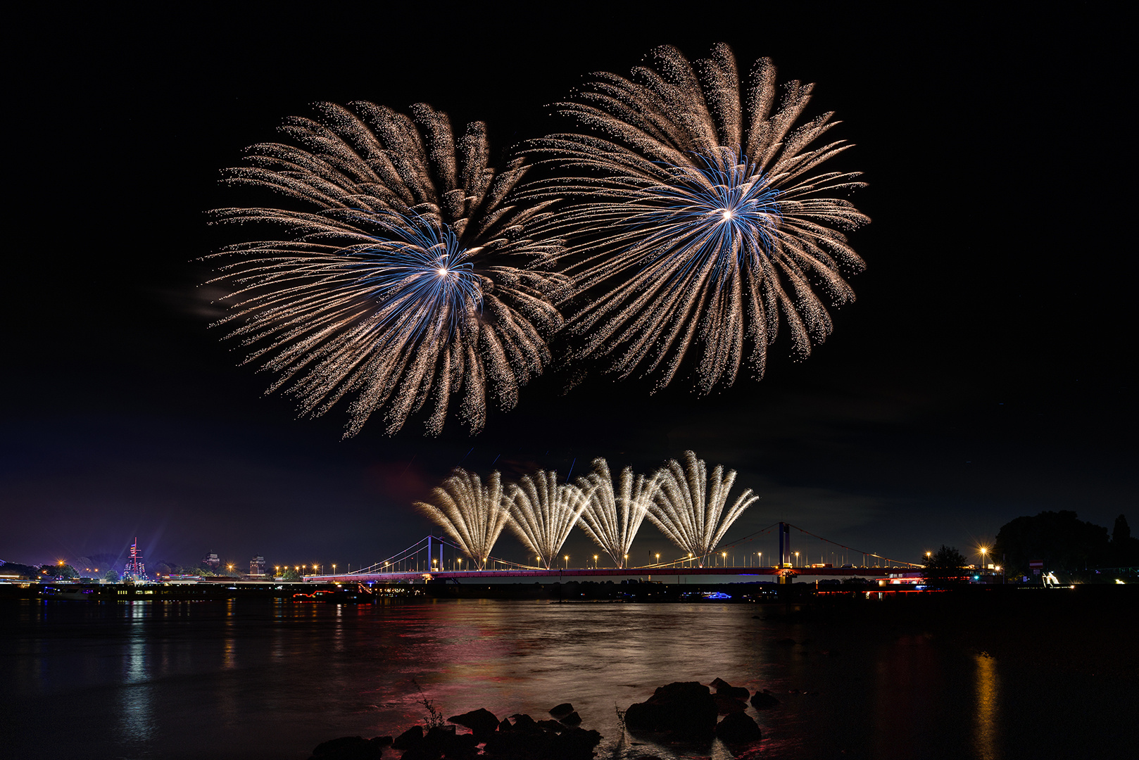 Rhein in Flammen