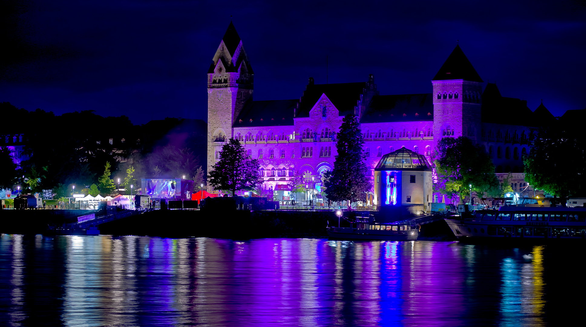 Rhein in Flammen2019, Beginn der Partymeile am Rheinufer