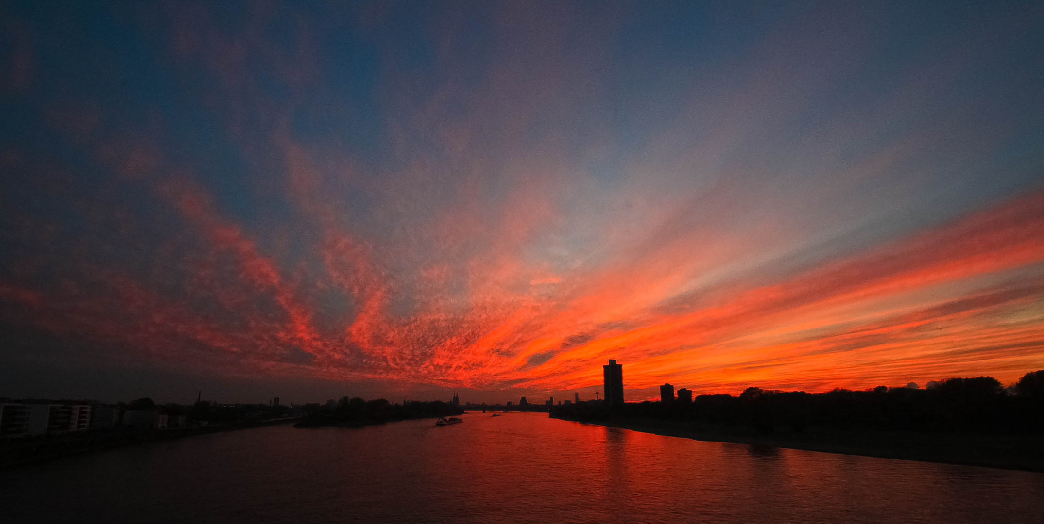 Rhein in Köln