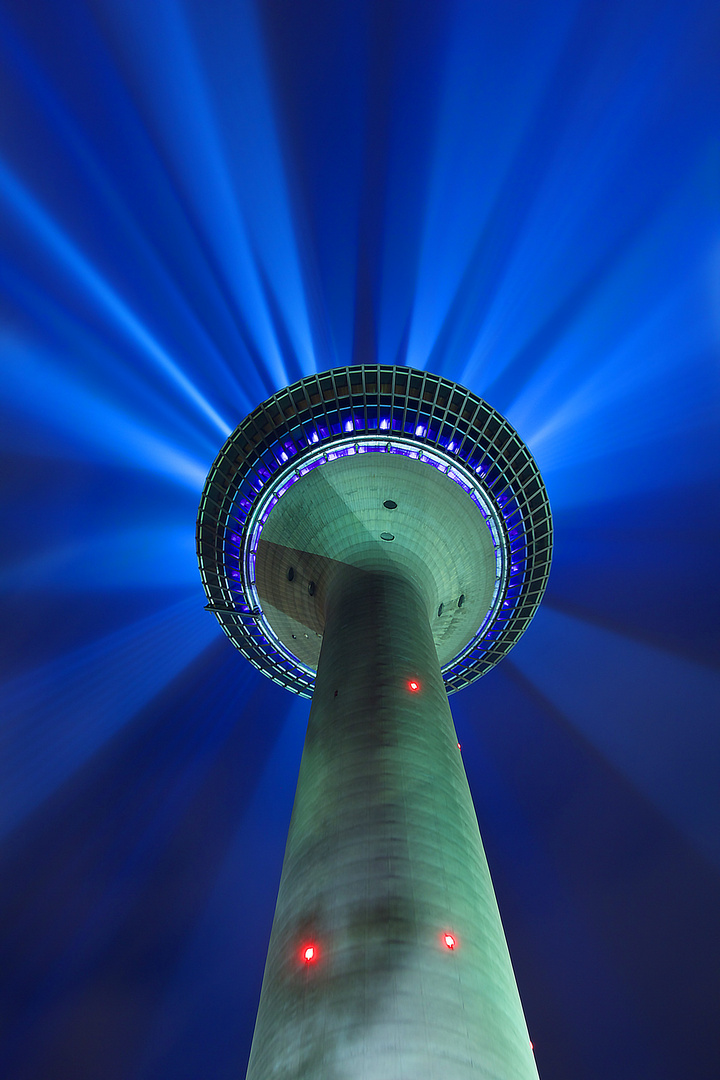 "Rhein-Komet" - Lichtshow DUS illuminated - August 2016 