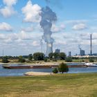 Rhein & Schiff & Kraftwerk & Wolkenspiel