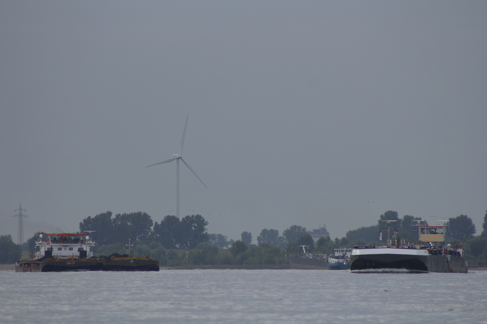 Rhein Schifffahrt 8