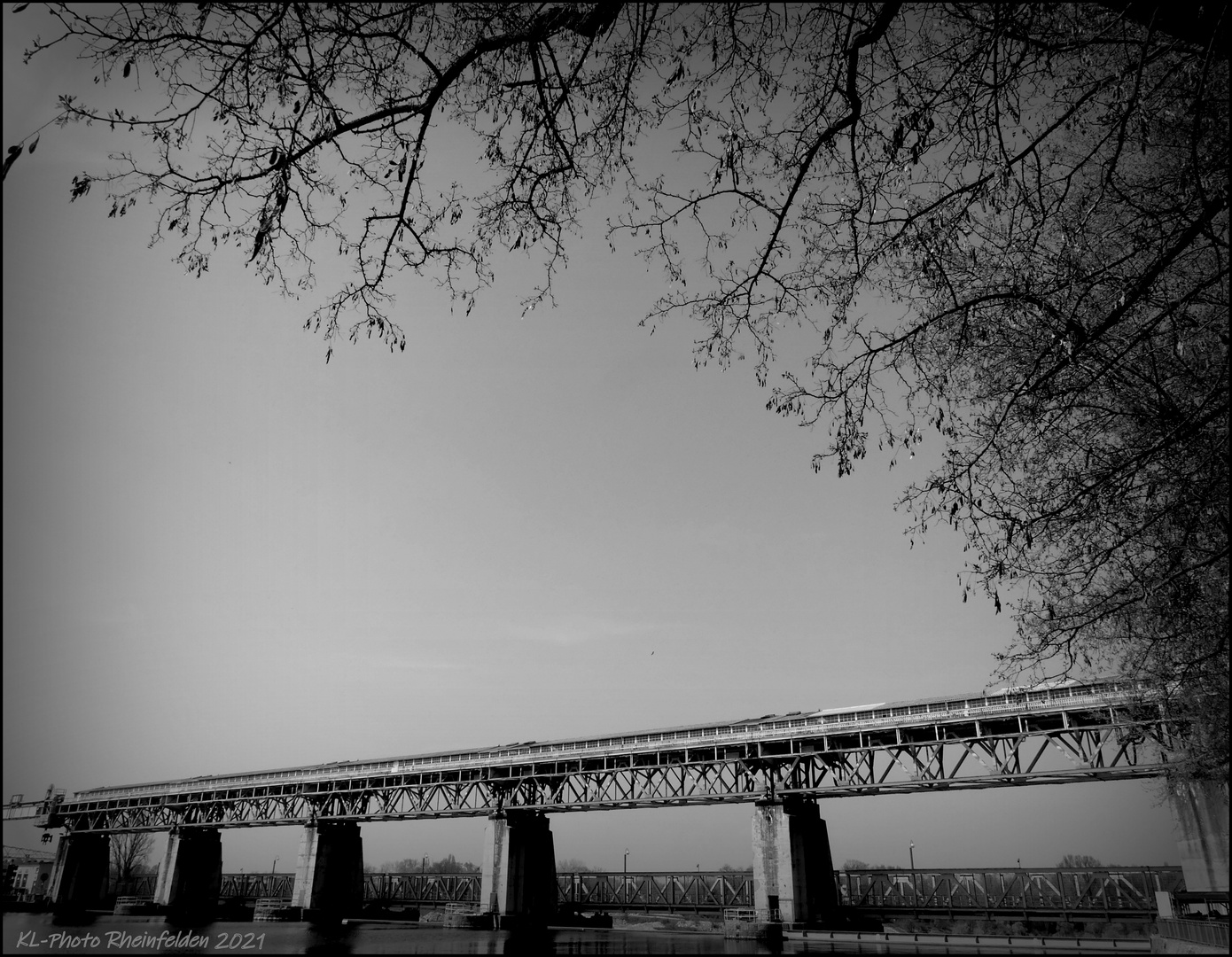 Rhein-Schleuse bei Märkt