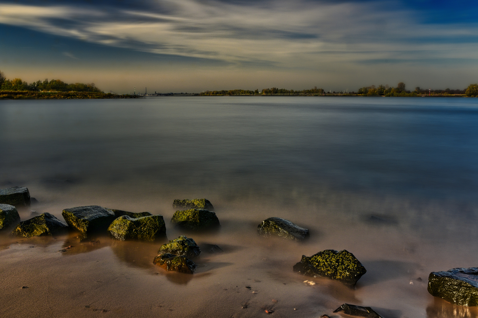 Rhein-Stille