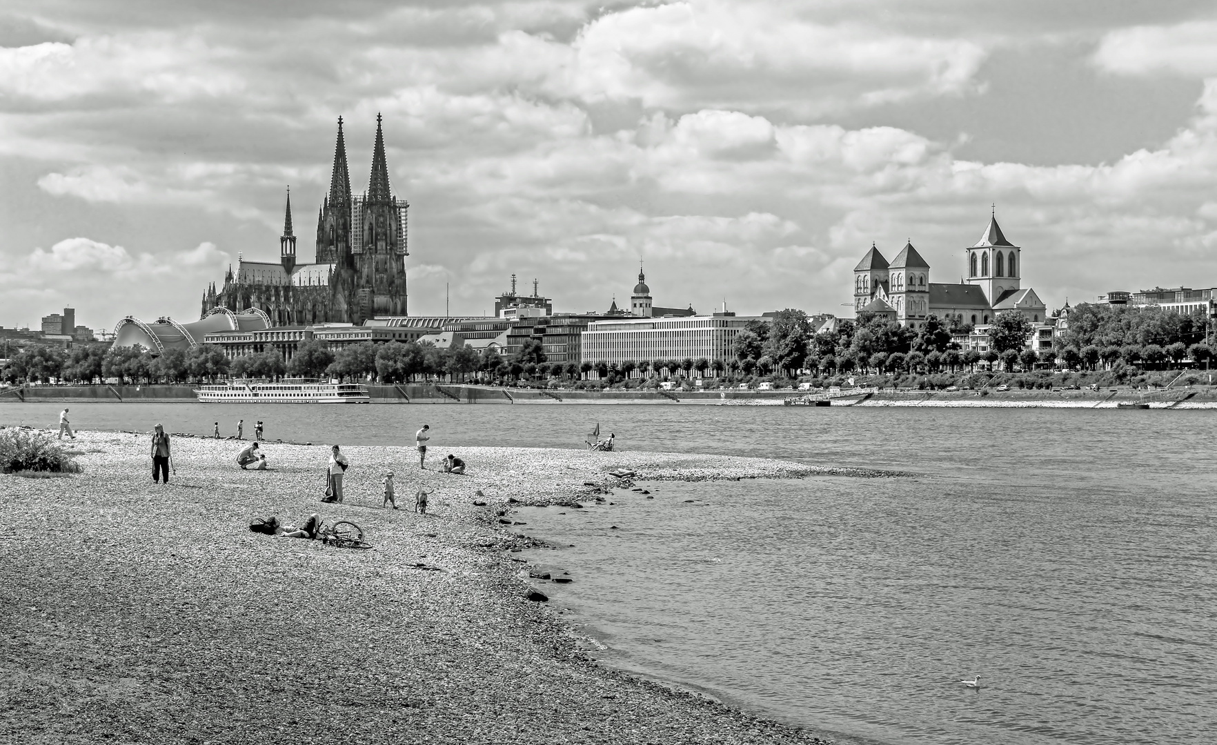 Rhein-Strand