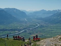 Rheinaufwärts im St.Galler Rheintal