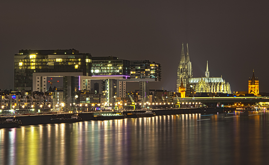 Rheinauhafen @ Night