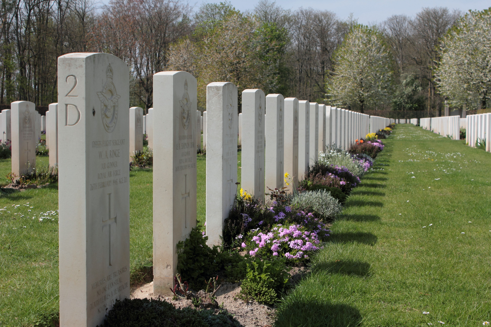 Rheinberg War Cemetery - Britischer Ehrenfriedhof am Niederrhein