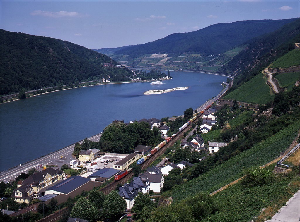 Rheinblick bei Assmannshausen