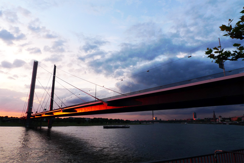 - Rheinbrücke -