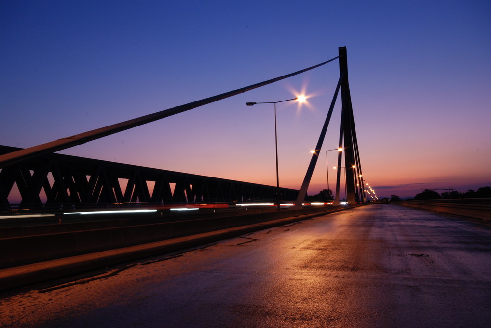 //Rheinbrücke