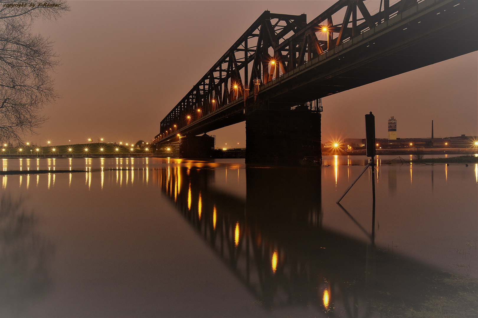 Rheinbrücke bei Nacht 19.12.2017 