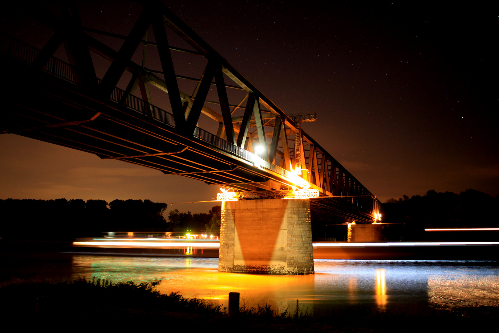 Rheinbrücke bei Nacht