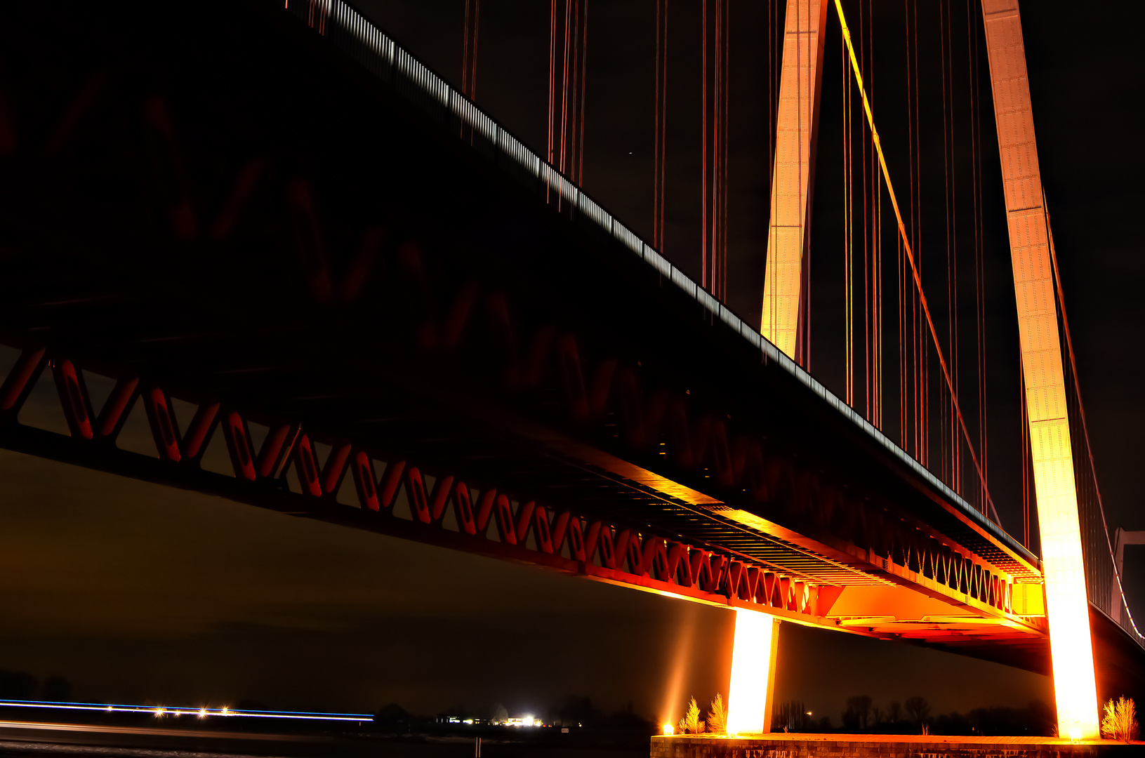 Rheinbrücke bei Nacht