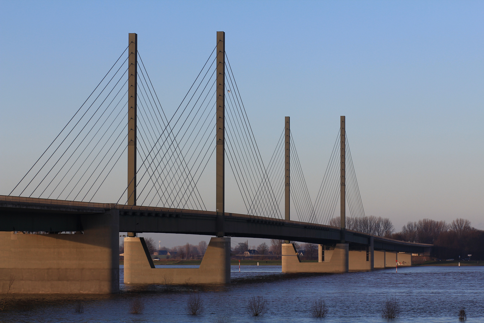 Rheinbrücke bei Rees