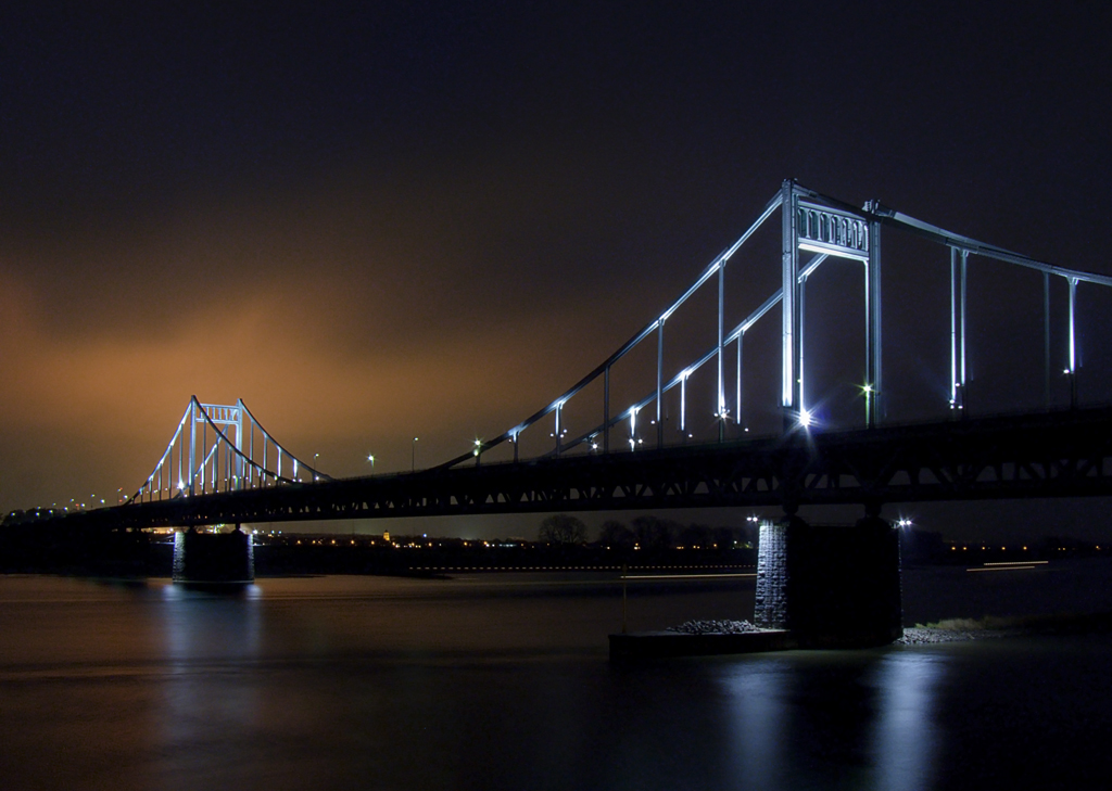 Rheinbrücke bei Uerdingen