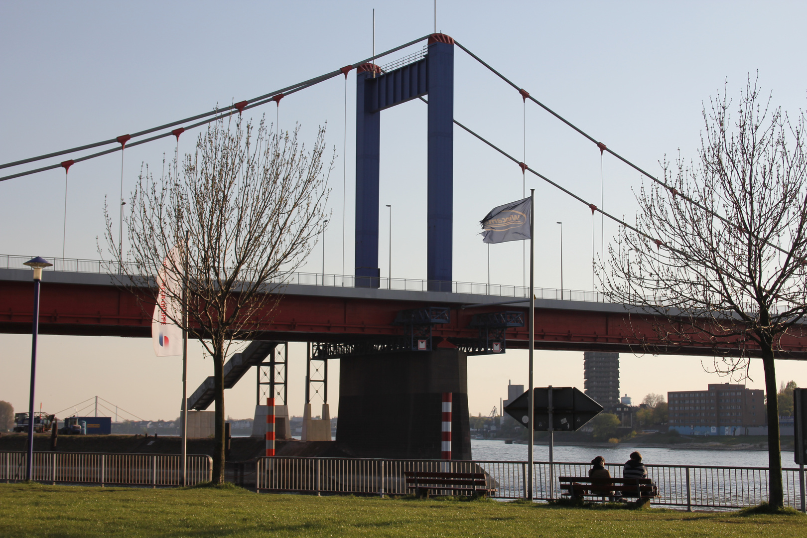Rheinbrücke Duisburg Ruhrort Homberg